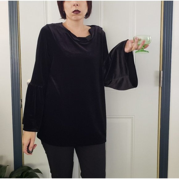 Calvin‎ Klein Black Velvet Bell Sleeve Top - Picture 1 of 4